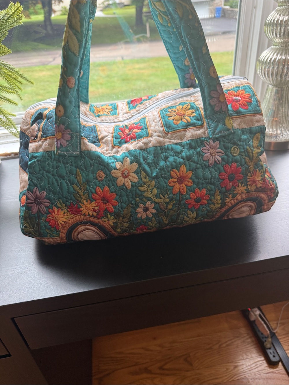 Quilted Floral Shoulder Bag in Teal - Picture 6 of 11